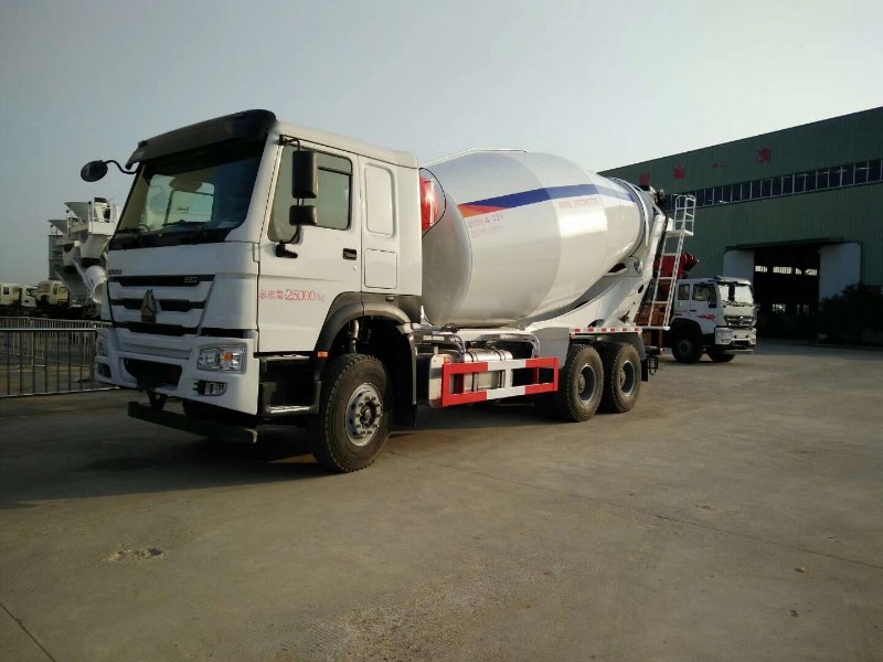 出售豪沃 德龙 欧曼 红岩12-16方搅搅拌车